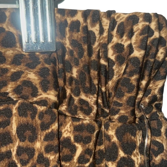 Woman’s Cheetah Print Joggers - Picture 11 of 11